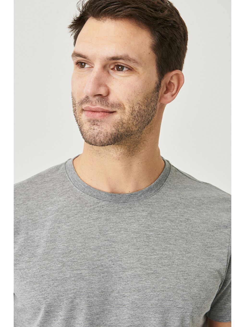 Erkek Beyaz-Gri Melanj-Koyu Gri Slim Fit Bisiklet Yaka 3'lü %100 Pamuk Tişört Paketi-4