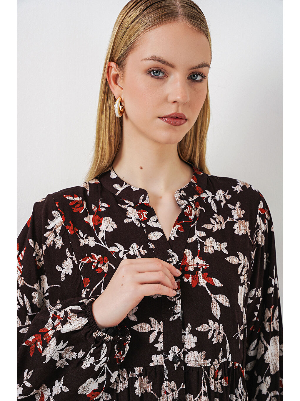 Kadın Desenli Uzun Tesettür Elbise 2585 - Beyaz - Kahve-1