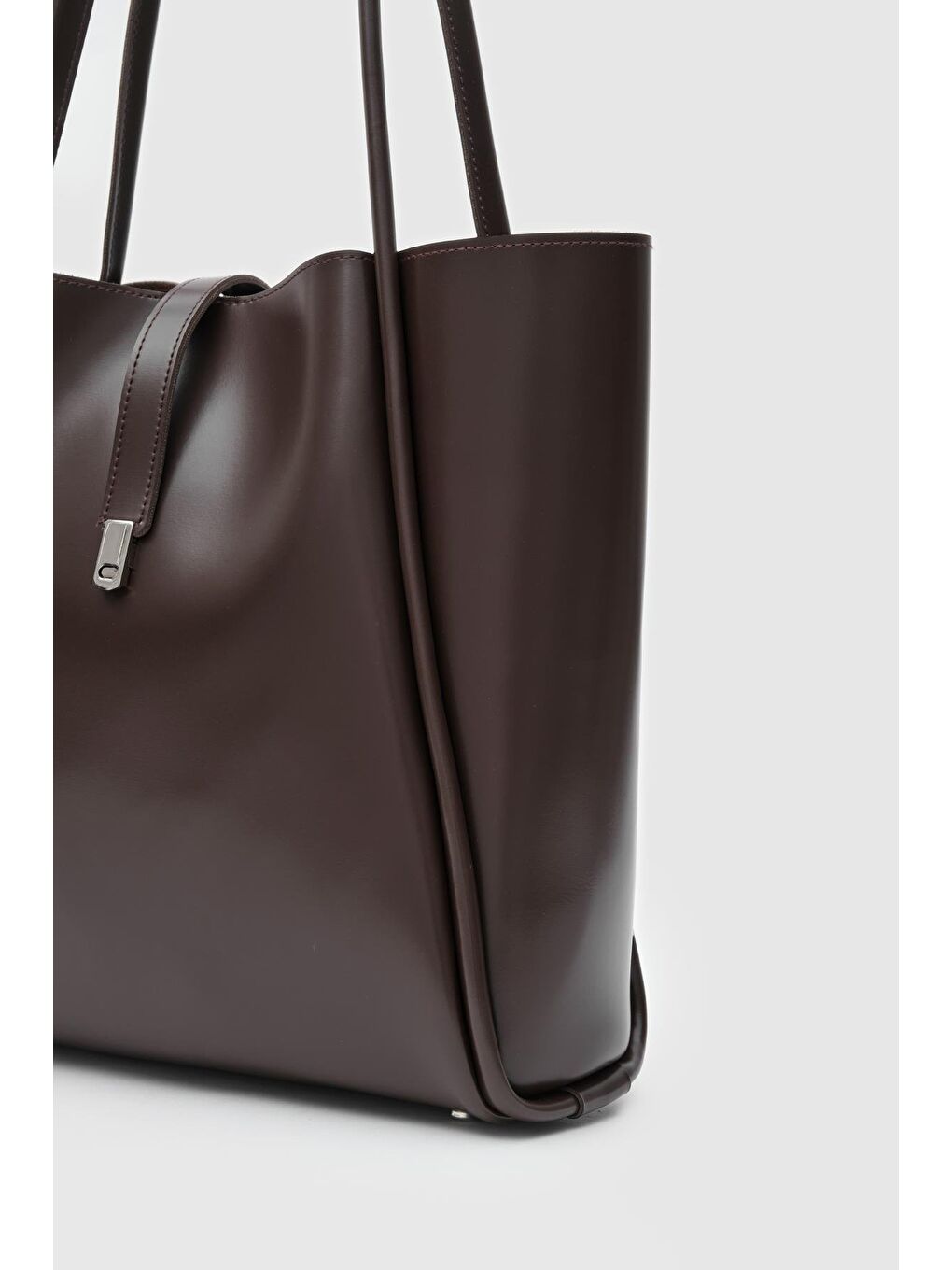 Kahverengi Chester Kilitli Omuz Çantası Acı Kahve-2