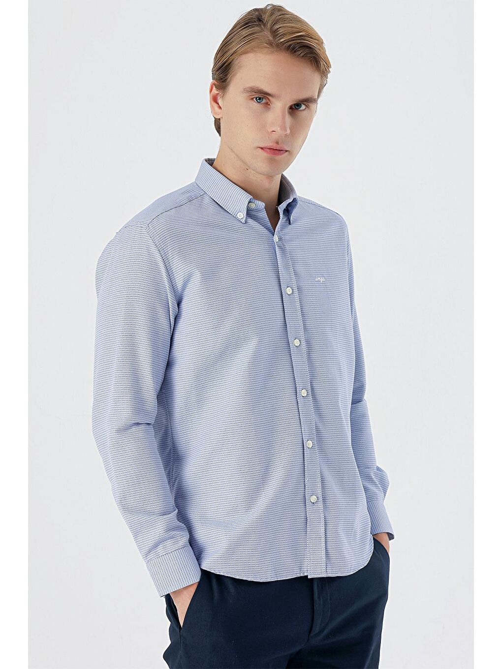 Koyu Mavi Uzun Kollu Desenli Armürlü Düğmeli Yaka Cepsiz  Pamuklu Klasik Slim Fit Gömlek 1004235148