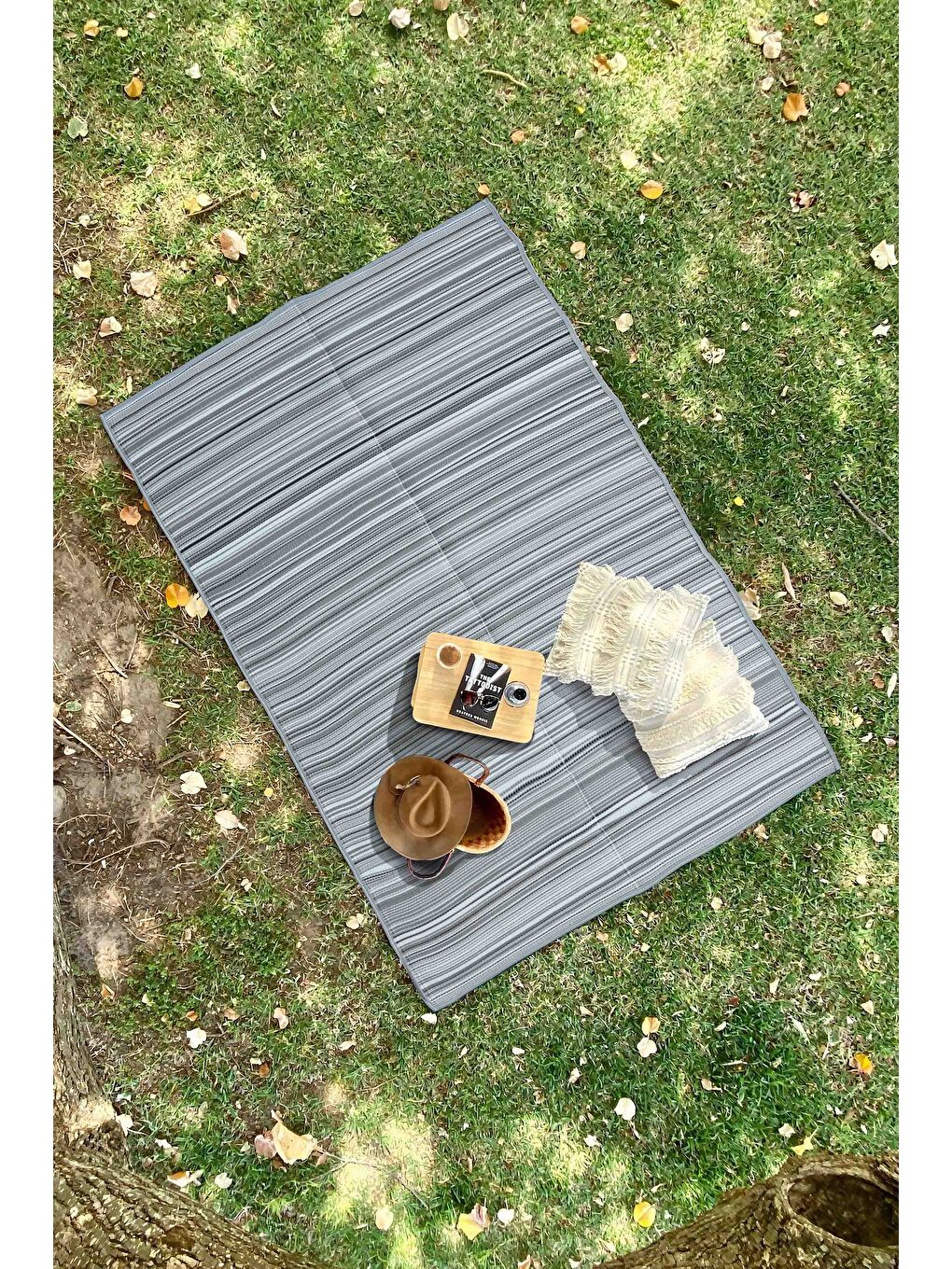 Gri Katlanabilir Plaj Kamp Piknik Bahçe Balkon Teras Hasır Halı Mat Savan Kilim Karavan Halısı-150x210