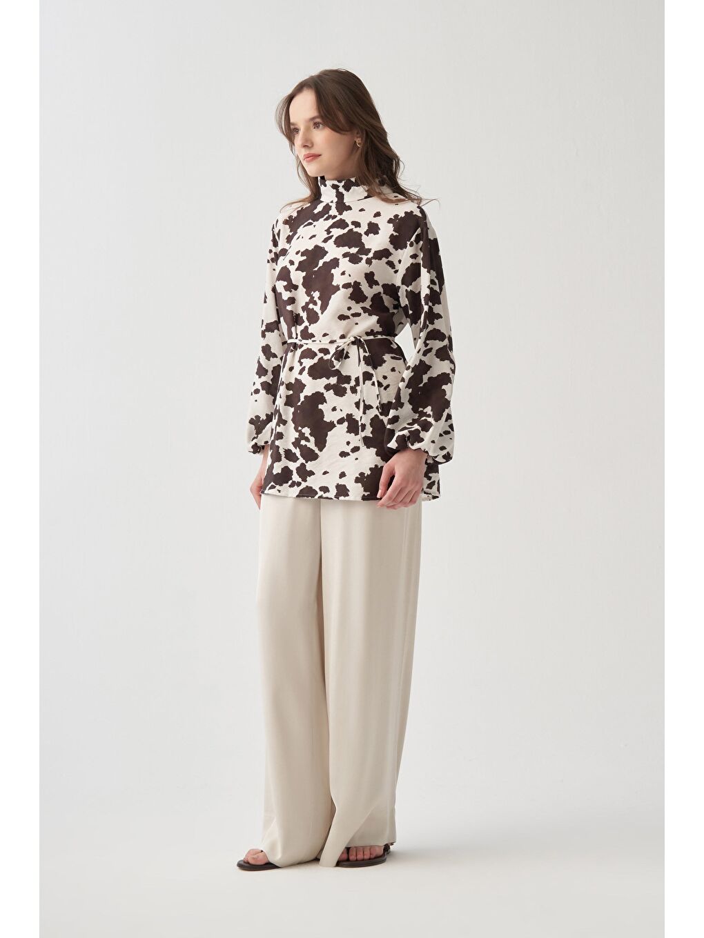 Kahverengi Acı Kahve-Dalmaçya Desen Kemerli Bluz-1
