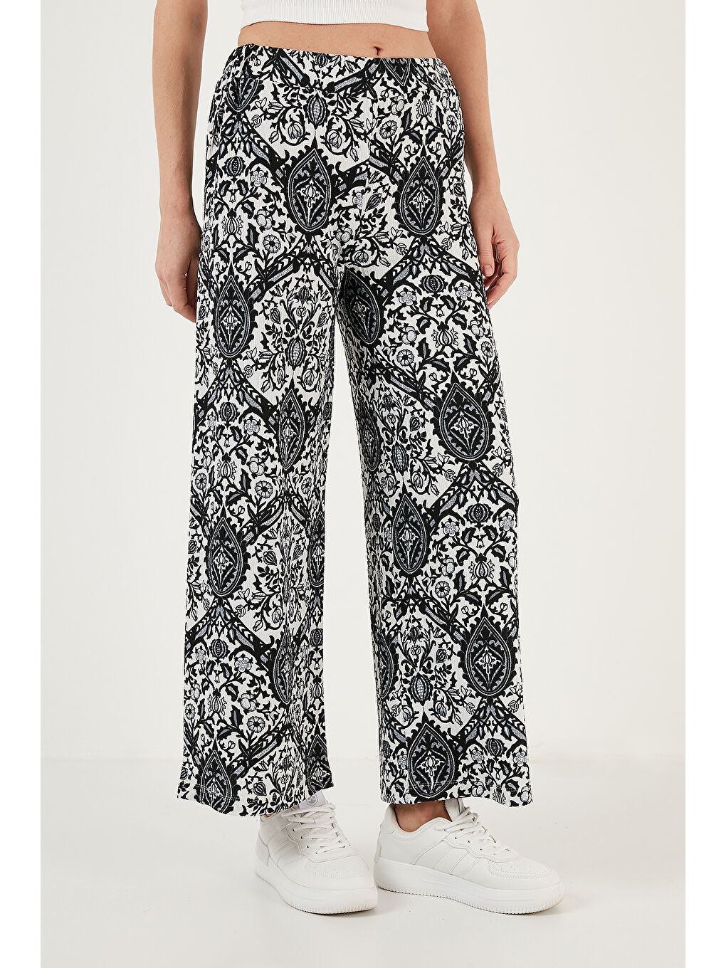 Siyah Desenli Beli Lastikli Bol Paça Kadın Pantolon 5869018-5