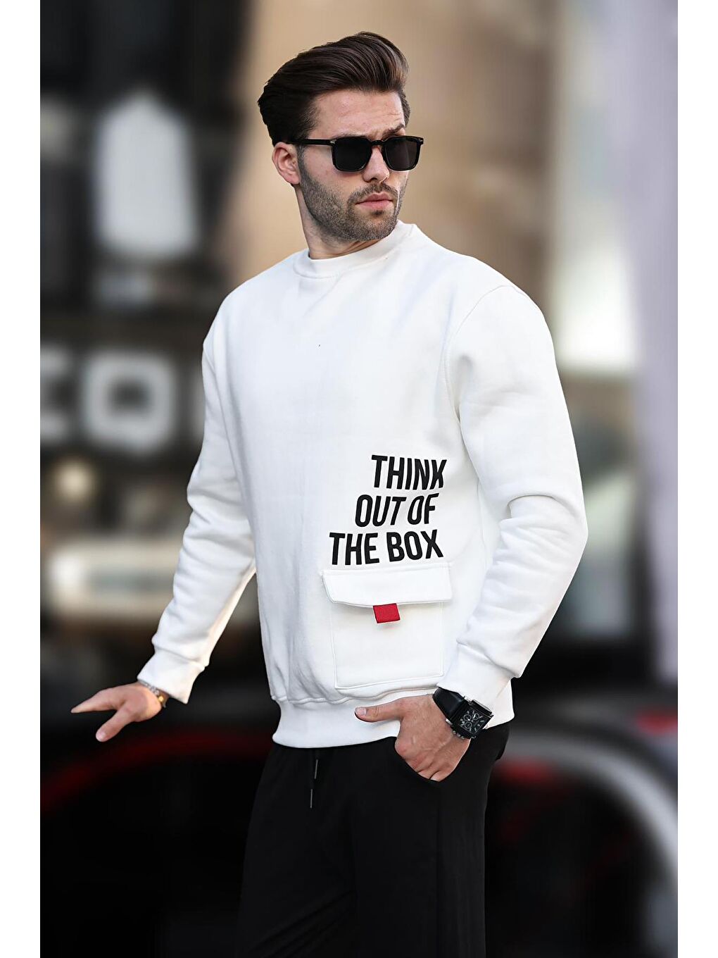 Madmext Ekru Bisiklet Yaka Şardonlu Cep Detaylı Baskılı Erkek Sweatshirt 7061