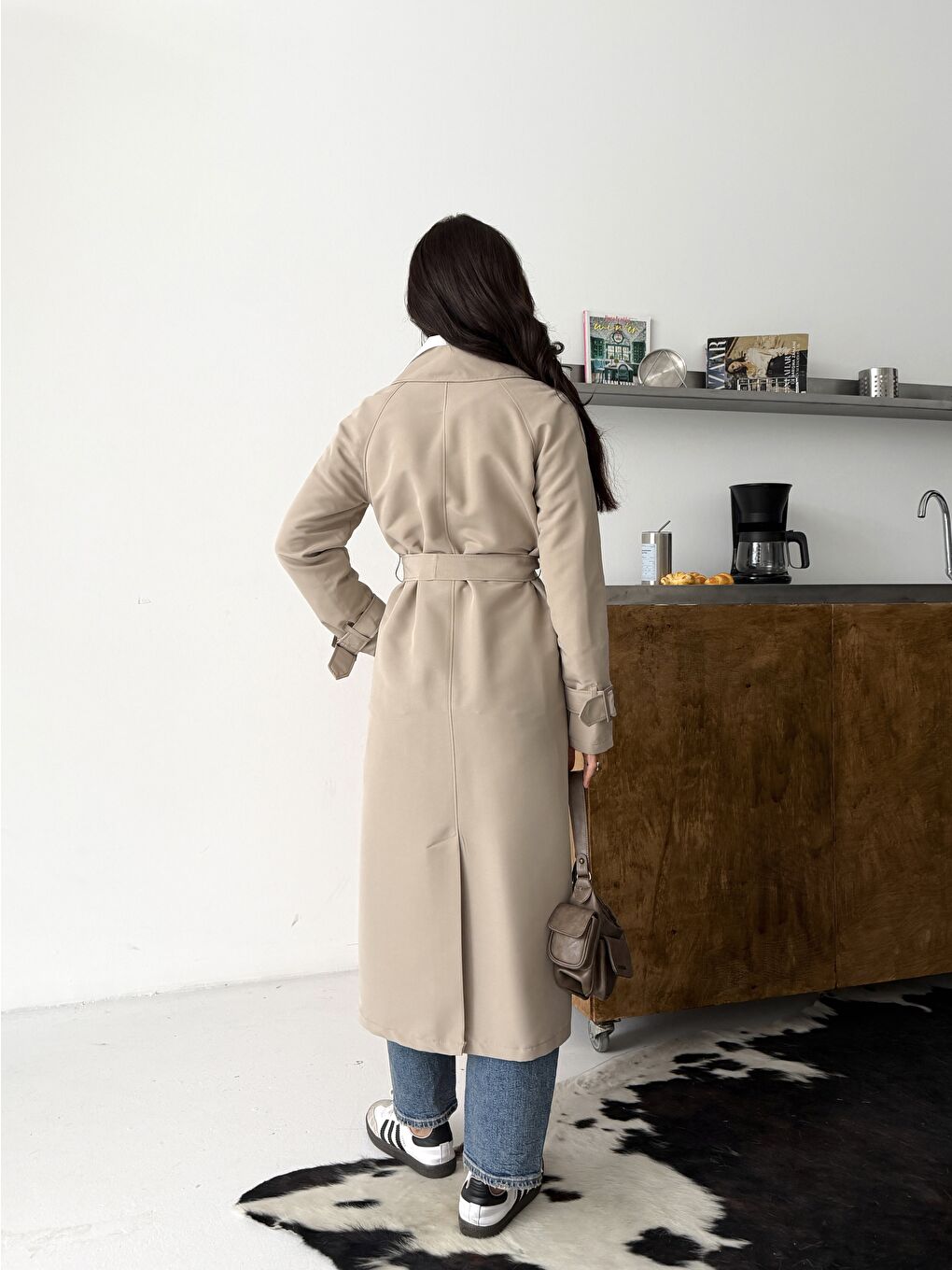 Ekru Kadın Klasik Cepli Kuşaklı Trend Midi Krem Trençkot-7