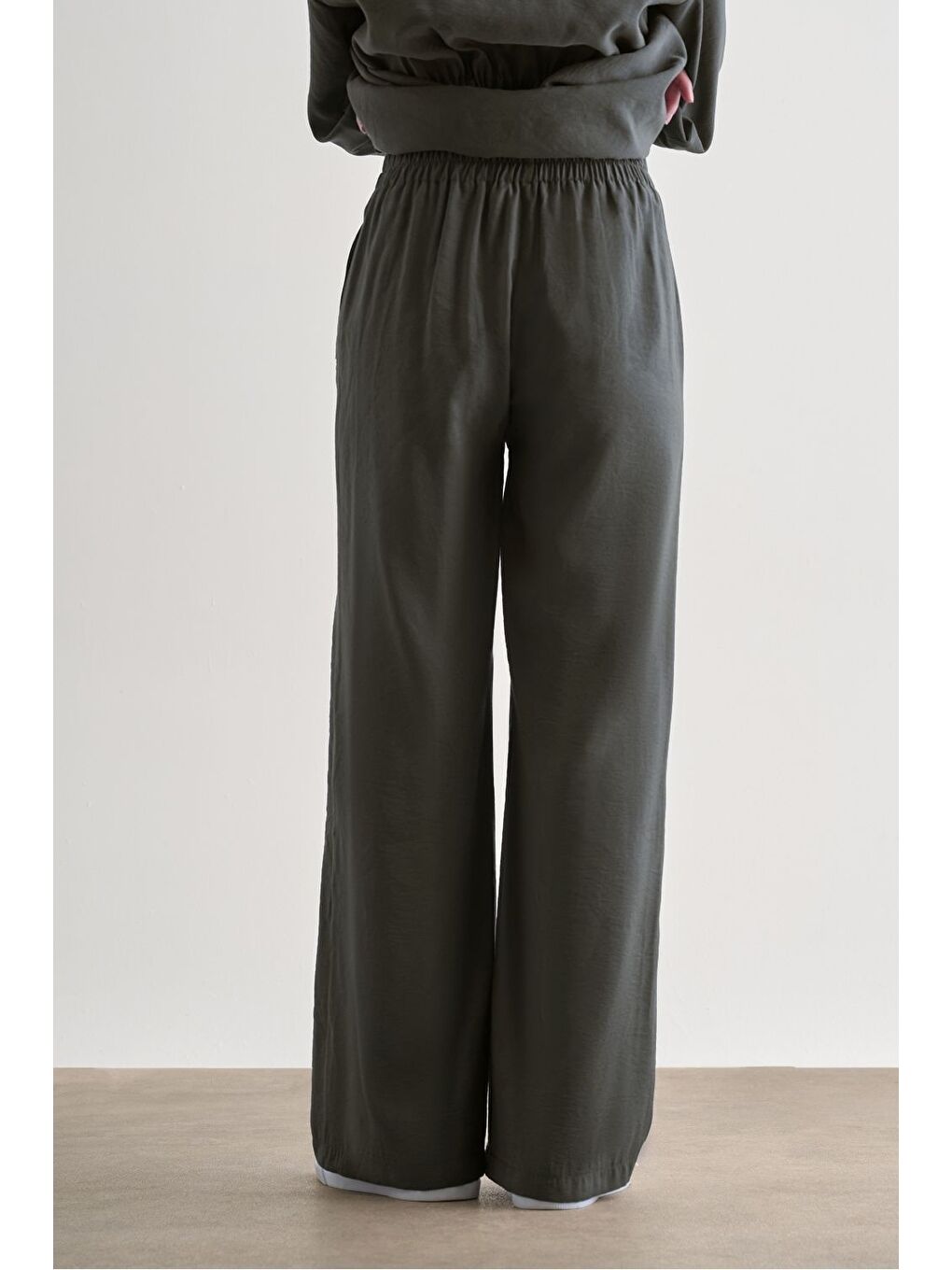 Gri Rahat Kesim Geniş Paçalı Modal Pantolon-2