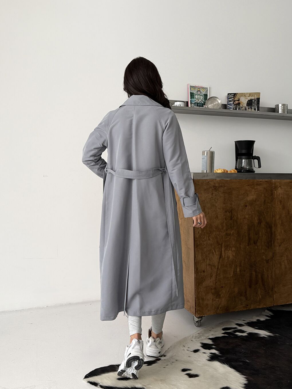 Kadın Klasik Cepli Kuşaklı Trend Midi Gri Trençkot-3