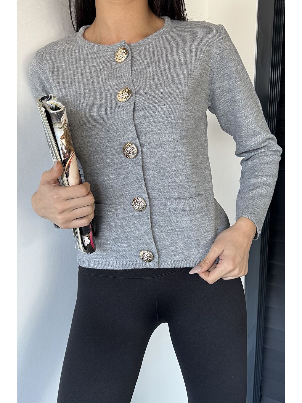 Gri Kadın Düğme Detaylı Triko Ceket