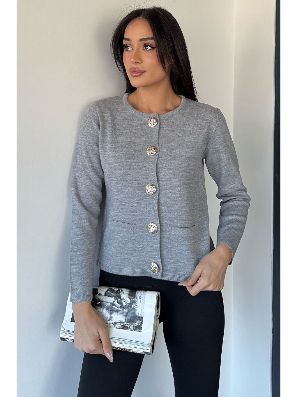 Gri Kadın Düğme Detaylı Triko Ceket-1