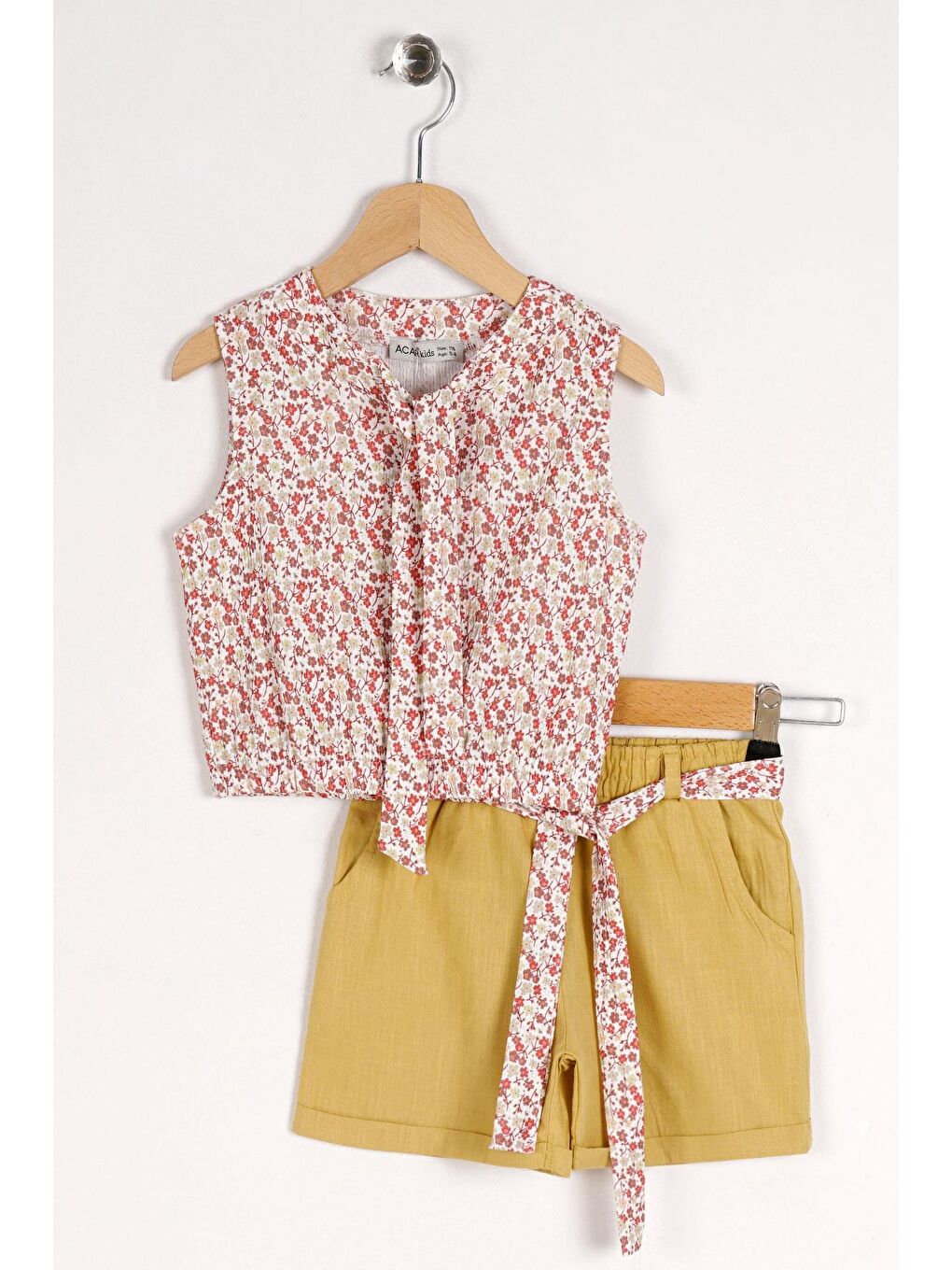 Kahverengi Bisiklet Yaka Sıfır Kol Çiçek Desenli Yaka Bağcıklı Kahve Hardal Renk Kız Çocuk Şortlu Takım