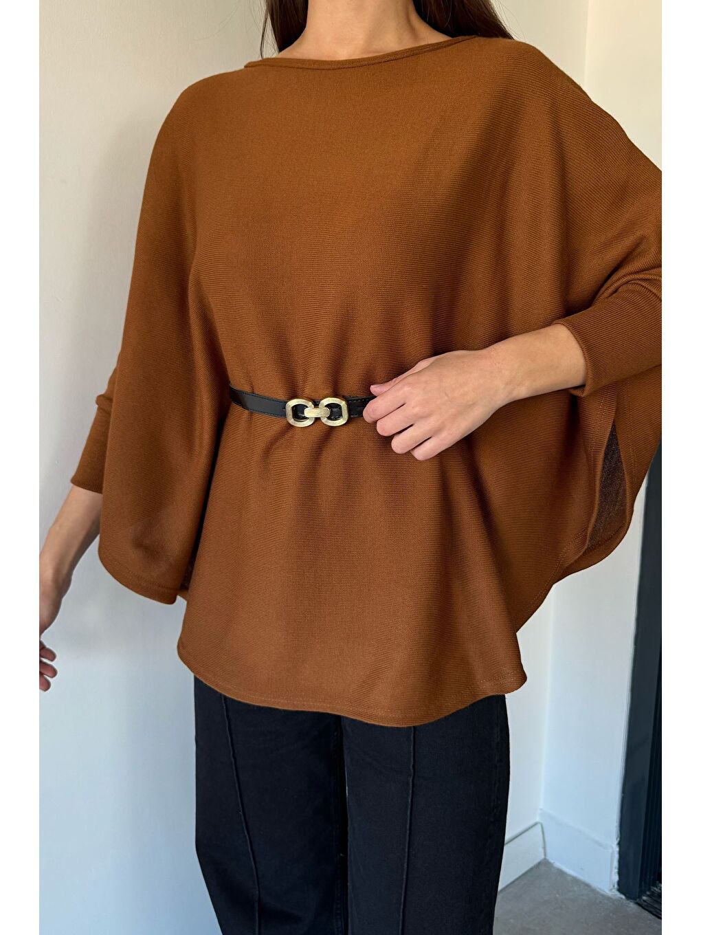 Kahverengi Kadın Kemerli Triko Panço