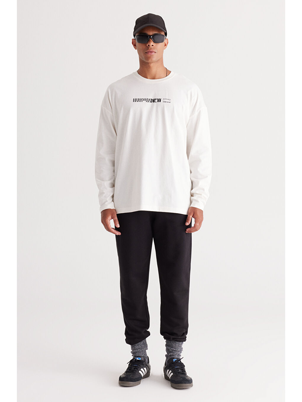 Erkek Kırık Beyaz Oversize Bol Kesim Bisiklet Yaka %100 Pamuk Baskılı Tişört-2