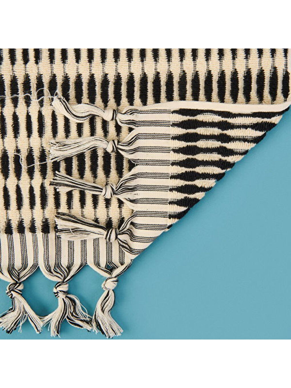 Lila Soft Greta Yüz Havlusu - Ekru / Siyah - 50x90 cm-4