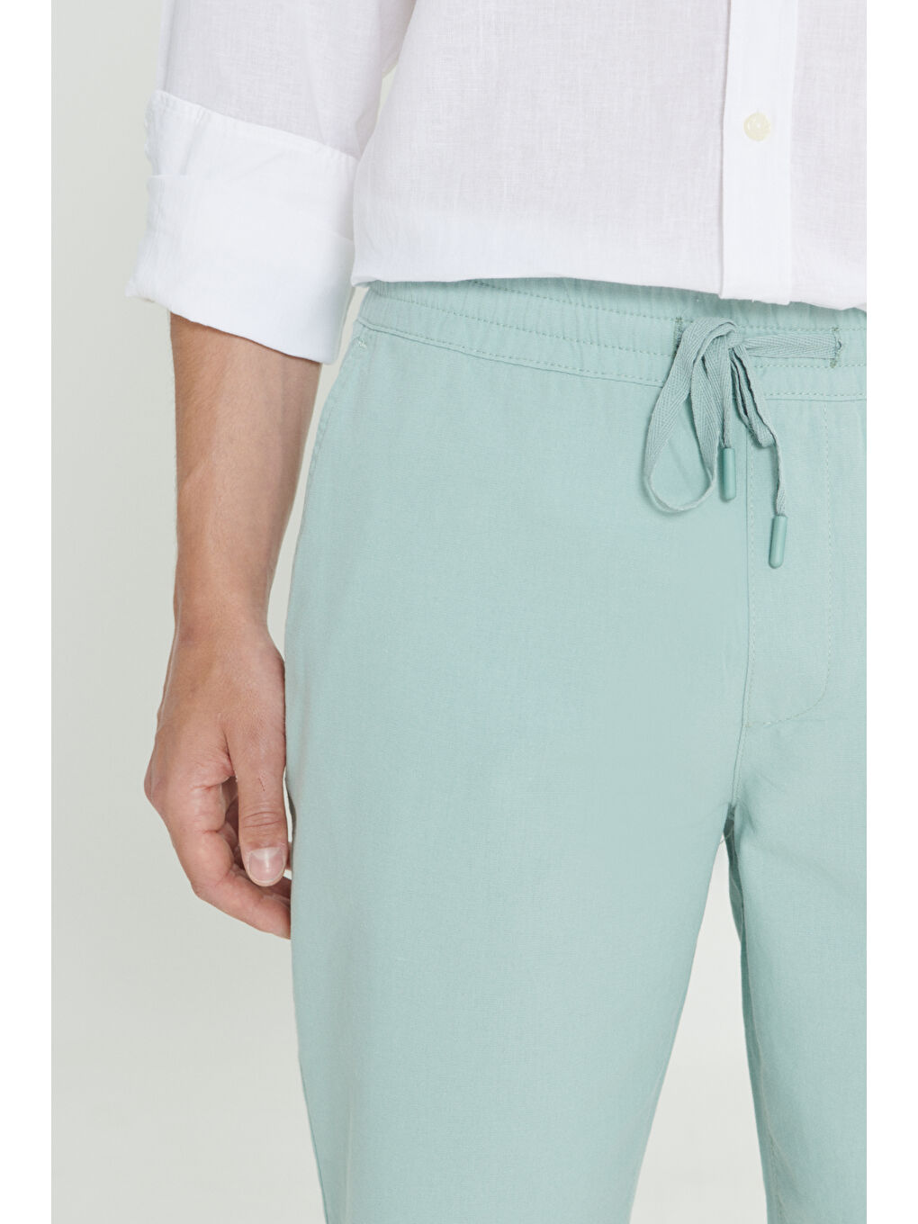 Yeşil Erkek AÇIK MİNT YEŞİLİ Comfort Fit Rahat Kesim Yan Cepli Keten Şort-3