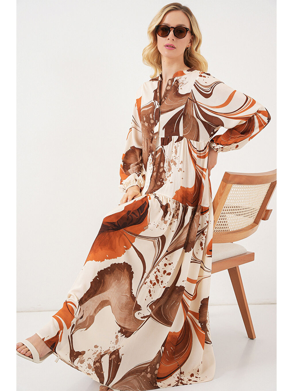 Kadın Desenli Uzun Tesettür Elbise 2585 - Kahverengi-1