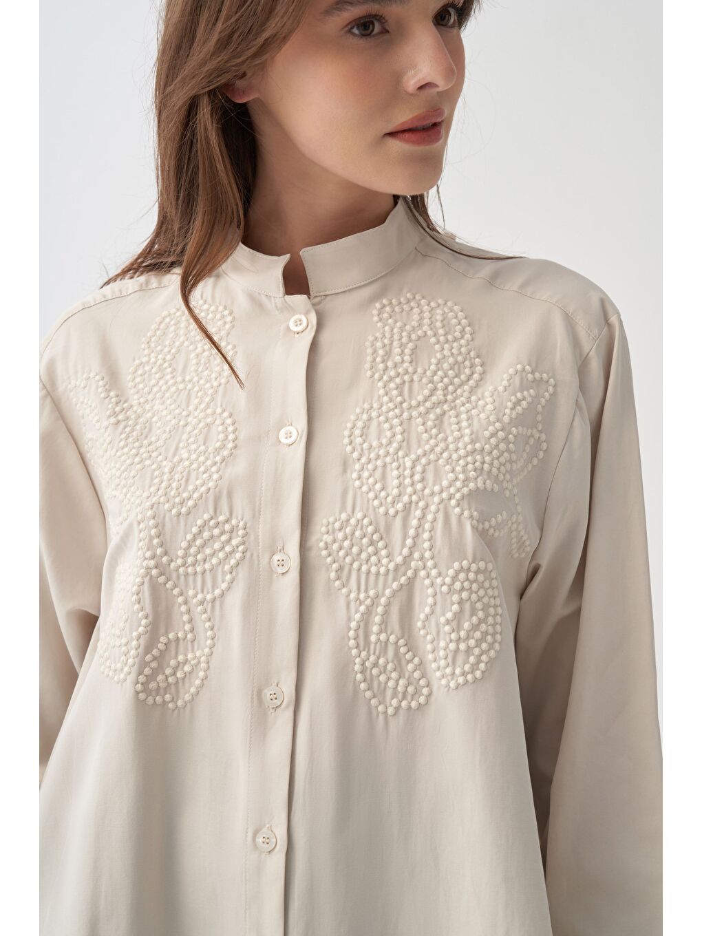 Bej Taş-Nakış Detaylı Gömlek-4