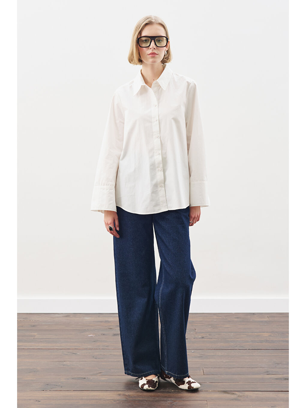 Geniş Manşetli Klasik Gömlek Ekru-1