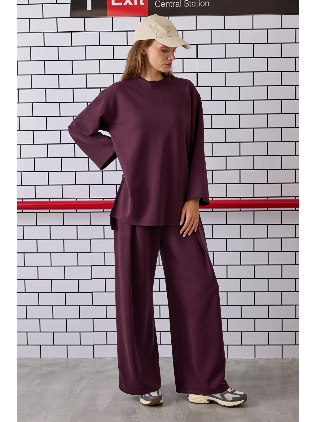 Modal Basic Sweat Bordo-1