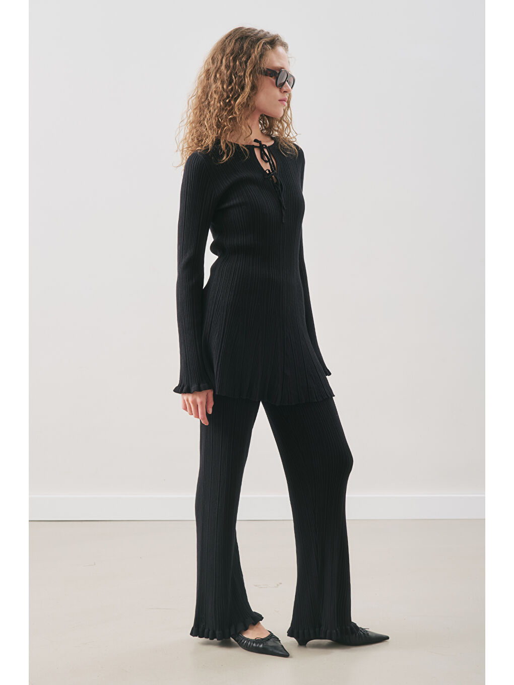 Volanlı Lastik Örgü Tunik Siyah-1