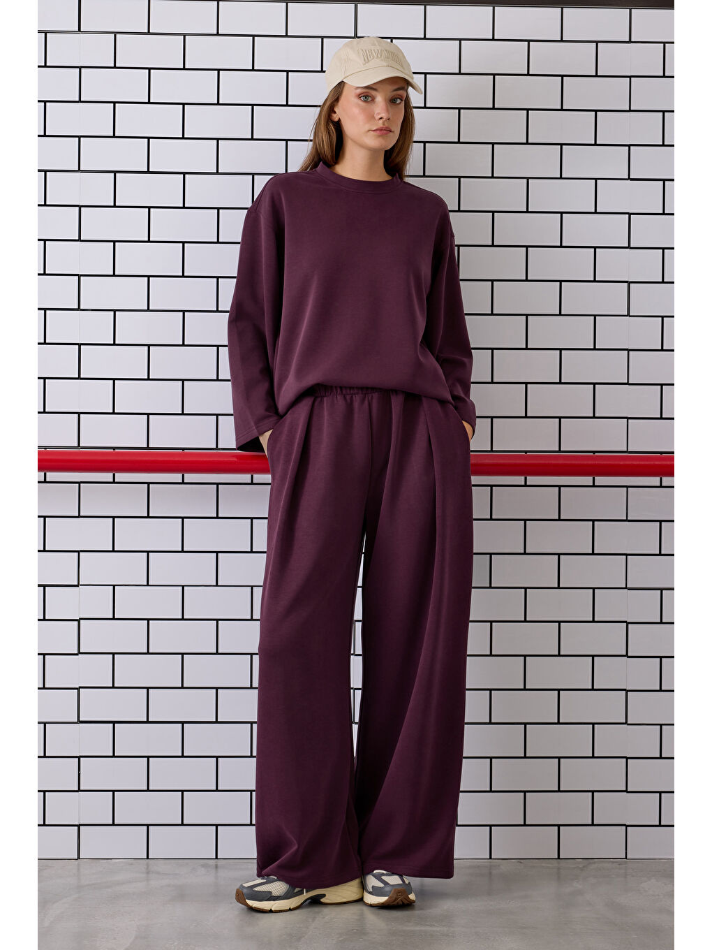 Modal Basic Sweat Bordo-4