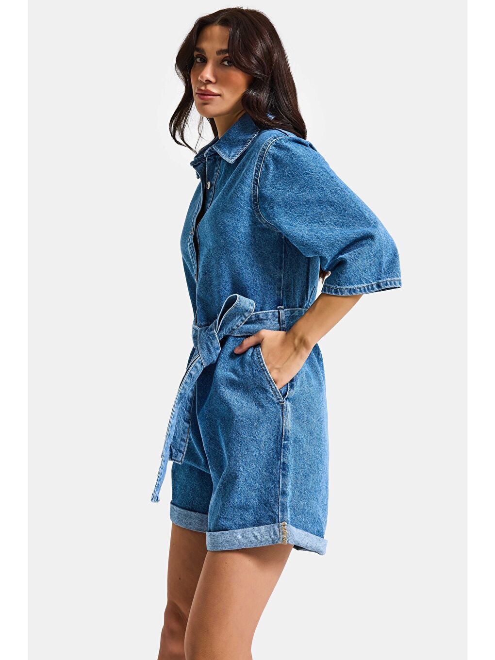 Kadın Mavi 1s6-4 Straight Kemer ve Düğme Detaylı Denim Tulum Şort-6