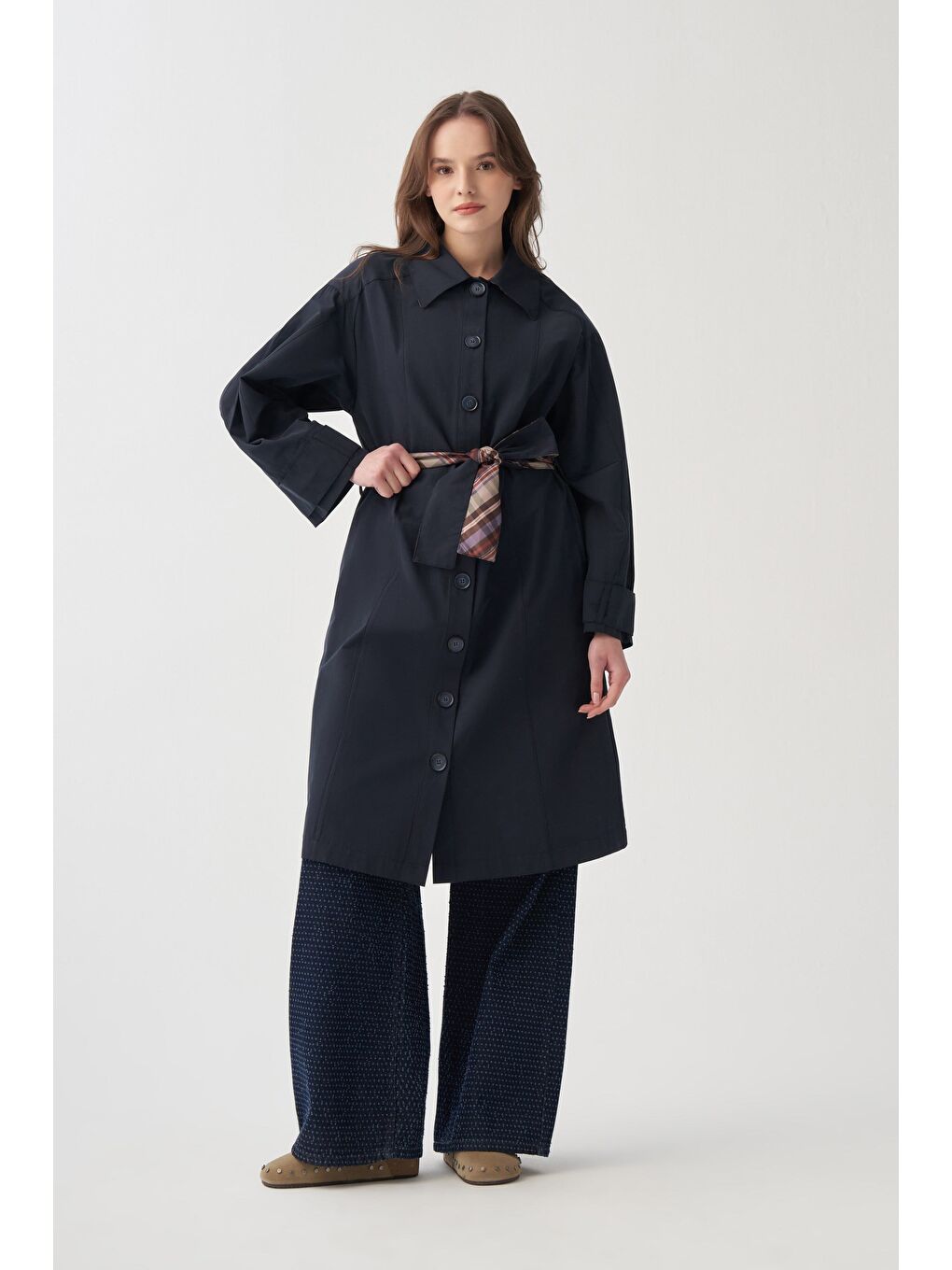 Lacivert-Rüzgarlıklı Trençkot