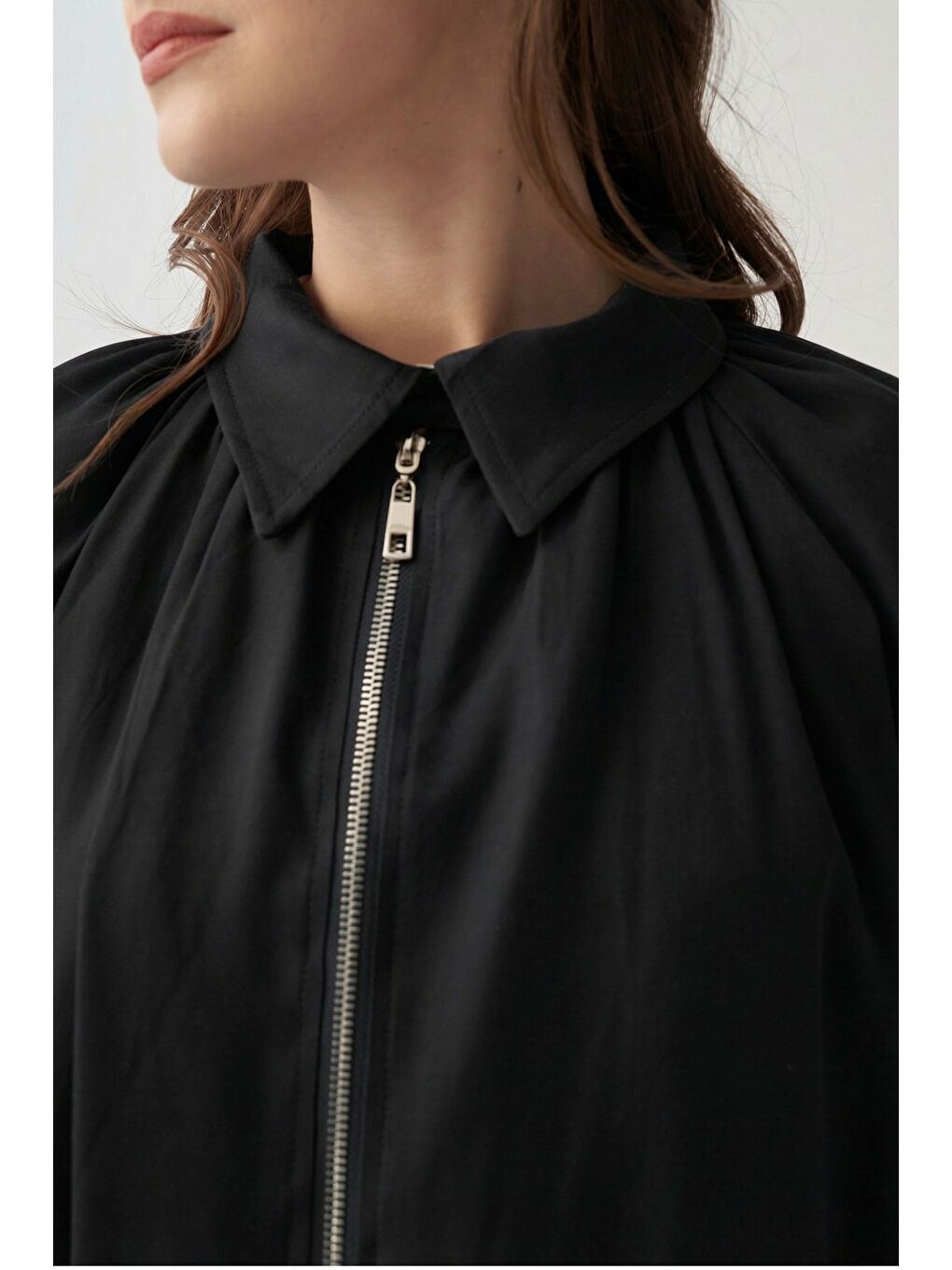 Siyah-Fermuarlı Balon Form Astarlı Ceket-3