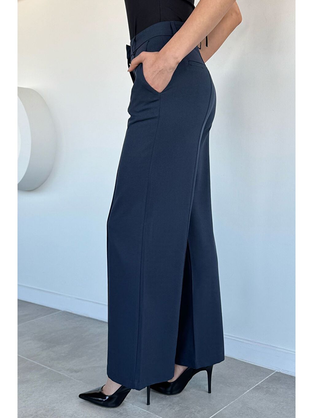 Lacivert Kadın Çimalı Bol Paça Pantolon-1