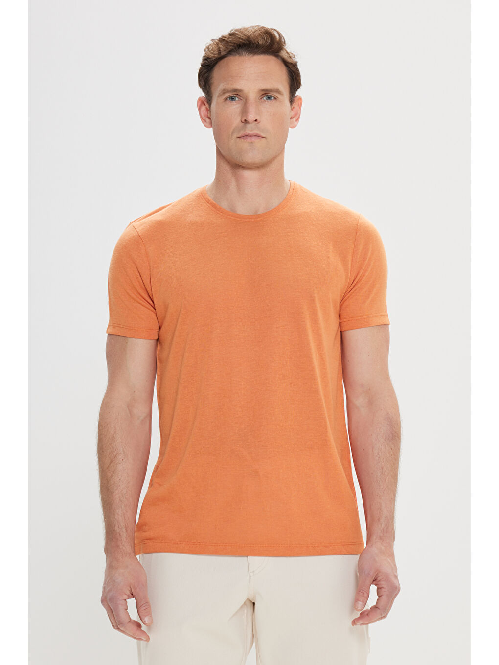 Erkek Turuncu Slim Fit Dar Kesim Bisiklet Yaka Kısa Kollu Keten Görünümlü Tişört-2