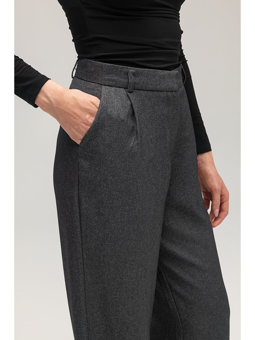 Antrasit Kadın Yün Görünümlü Yüksek Bel Geniş Paça Dokuma Pantolon-1