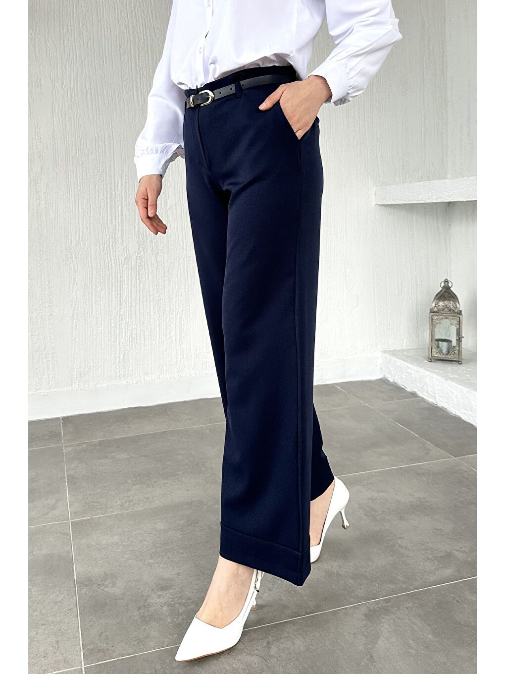 Lacivert Kemer Aksesuarlı Paça Katlama Detaylı Tesettür Kumaş Pantolon-5