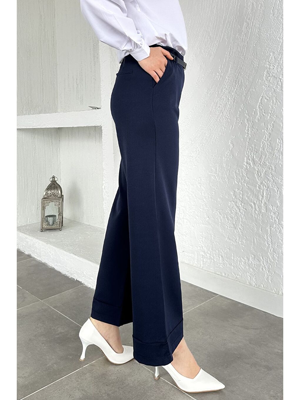 Lacivert Kemer Aksesuarlı Paça Katlama Detaylı Tesettür Kumaş Pantolon-6