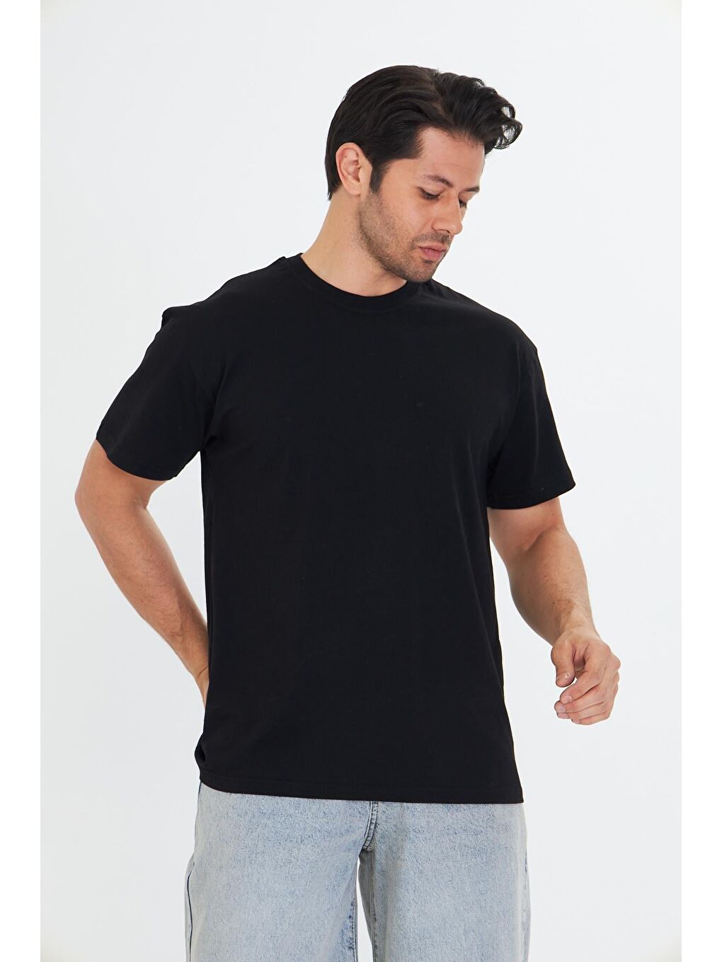 Erkek Pamuklu Bisiklet Yaka Oversize Tişört Siyah 5015-S