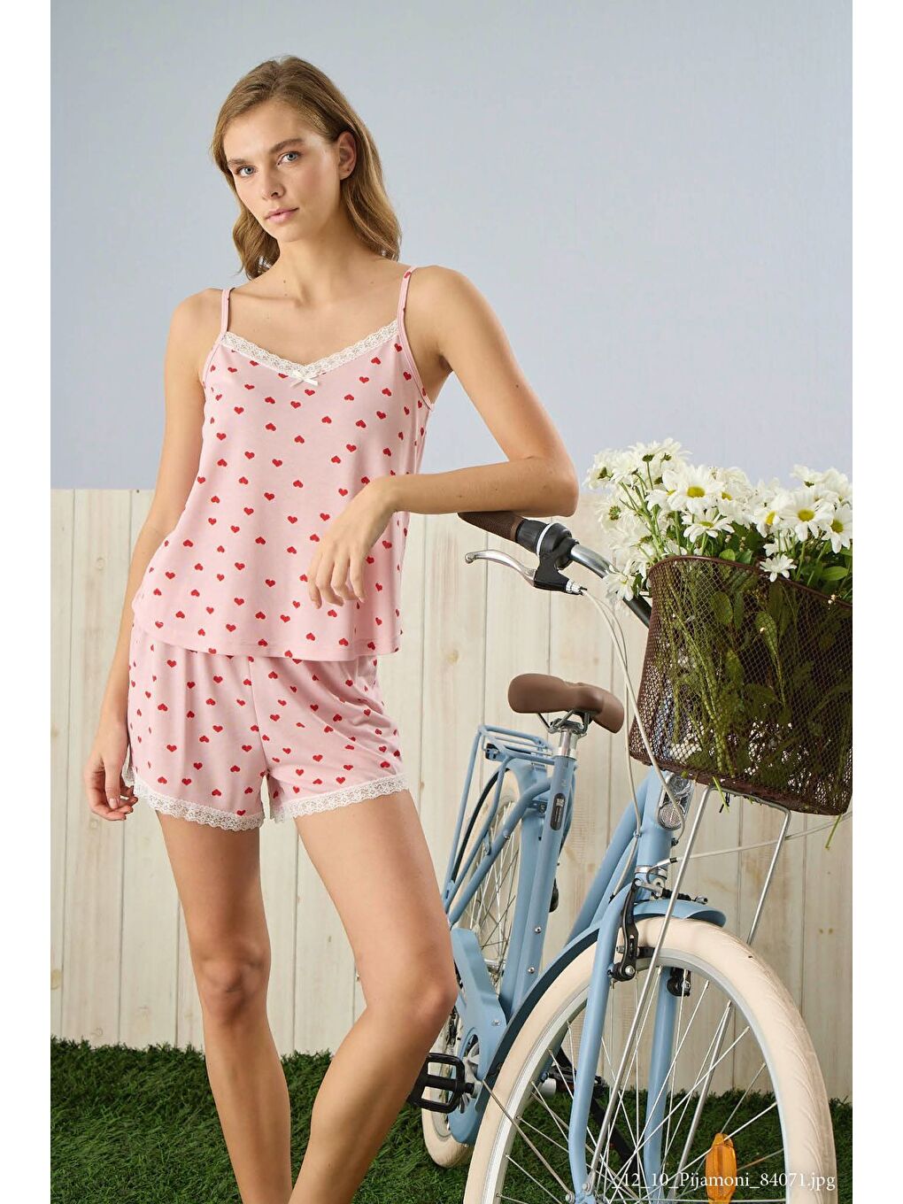 Pembe Kadın Pudra Kalpli İp Askılı Şortlu Pijama Takımı