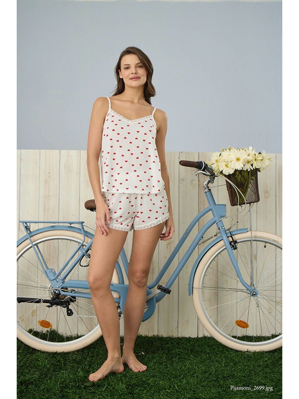 Kadın Ekru Kalpli İp Askılı Şortlu Pijama Takımı-2