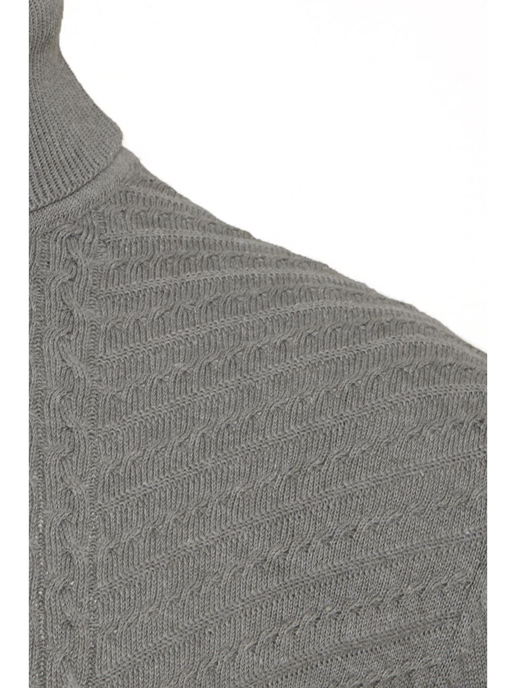 Gri Regular Fit Desenli Pamuklu Balıkçı Yaka Triko Kazak-2