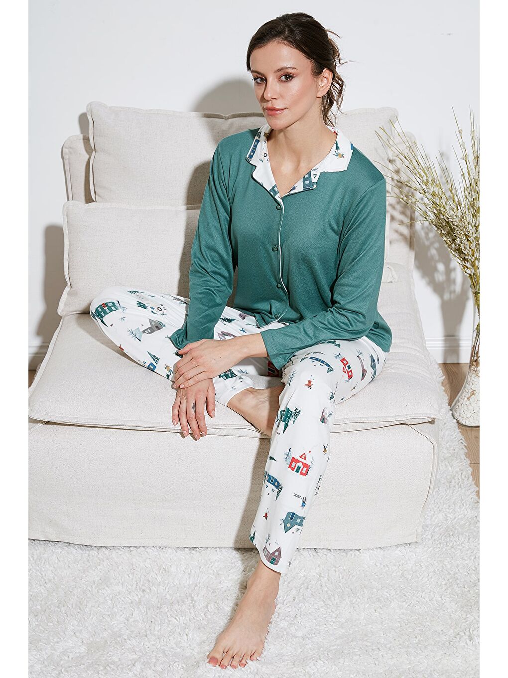 Lela Yeşil Desenli Regular Fit Apaş Yaka Beli Lastikli Bol Paça Kadın Pijama Takımı 65714300