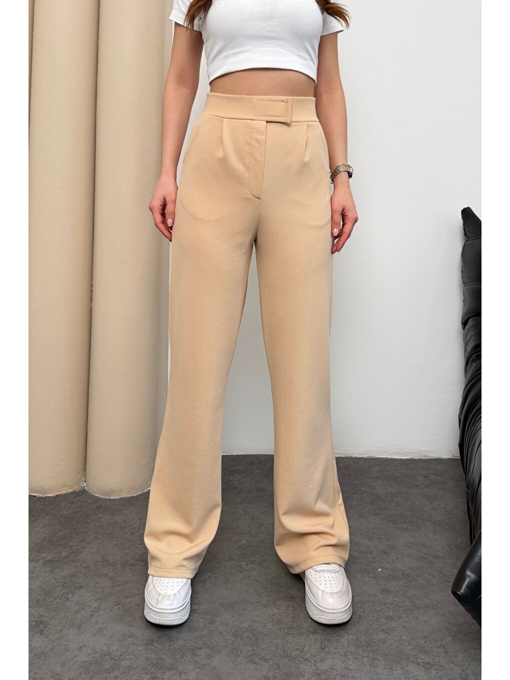 Kadın Yüksek Bel Cırt Kapama Beli Lastikli Fermuarlı Cepli Elastanlı Bej Palazzo Pantolon-3