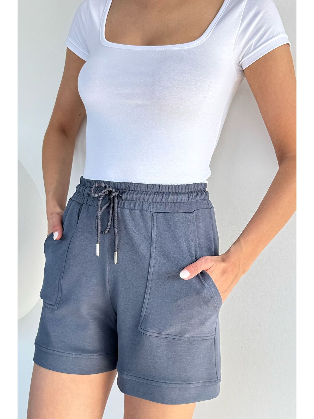 Gri Kadın Bel Lastikli Modal Kumaş Şort