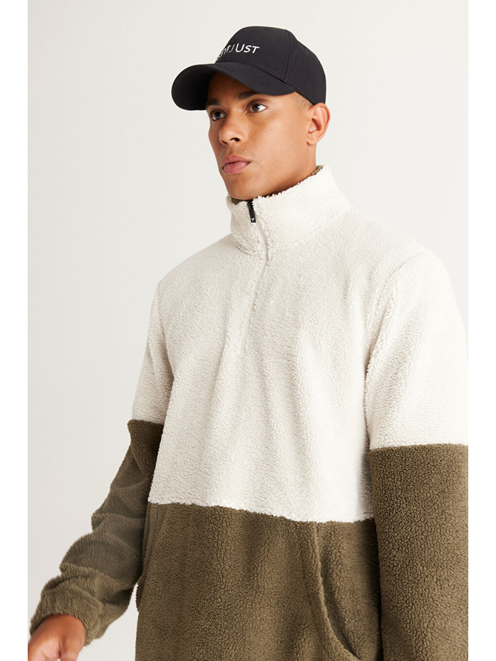 Erkek Bej-Haki Standart Fit Normal Kesim Bato Yaka Polar-3