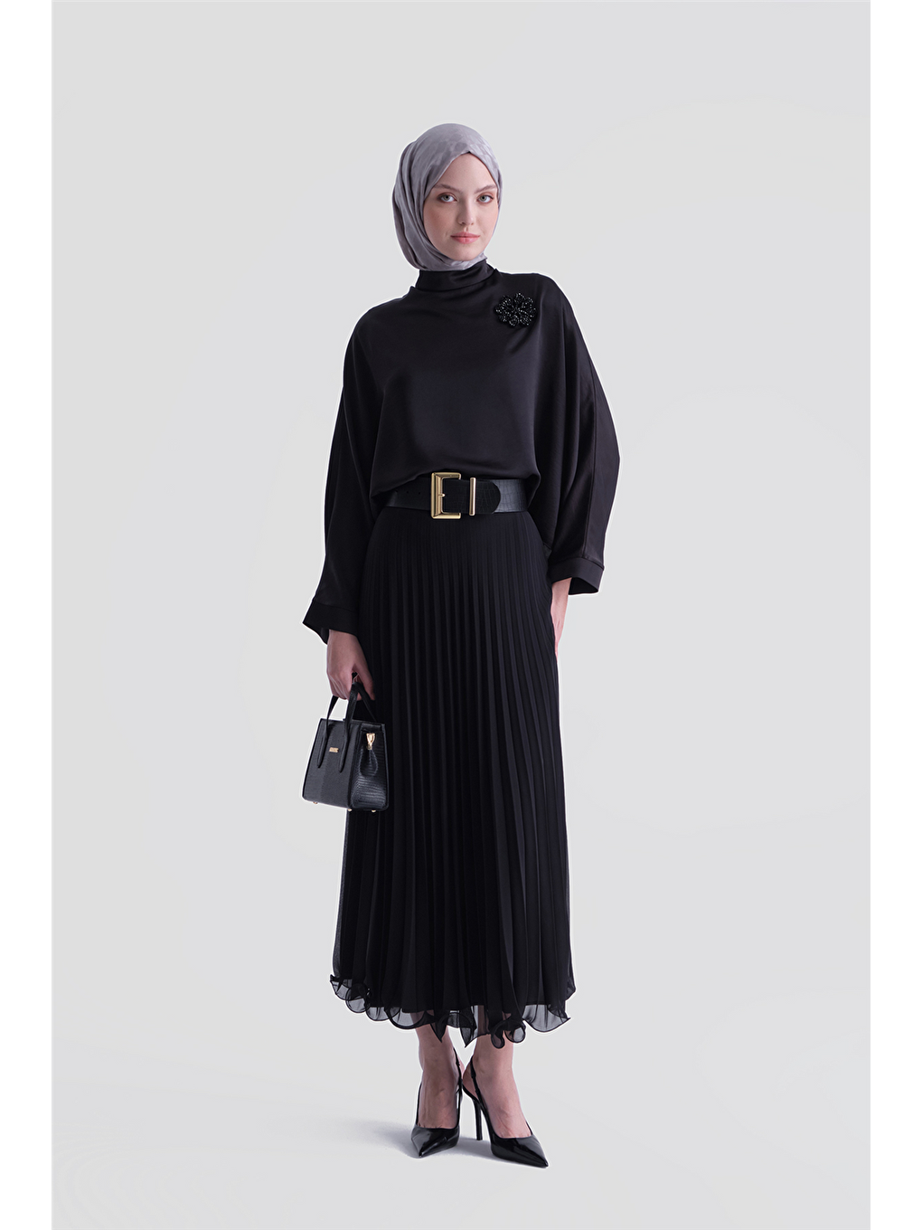 Yüksek Yaka Pilise Etek Takım Siyah