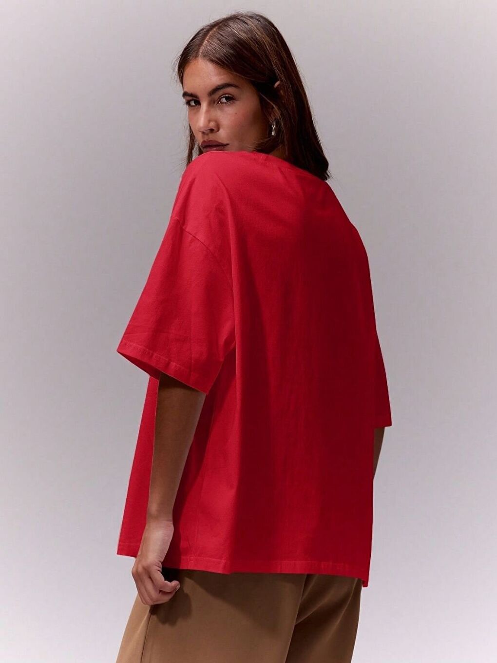 Kırmızı Ev ve Günlük Giyim Tişört-4