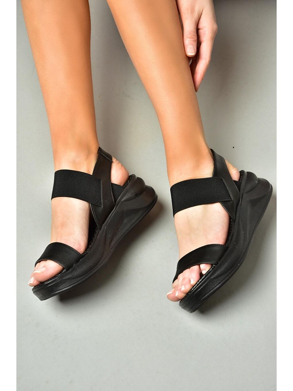 S7133308 Siyah Kadın Sandalet-3