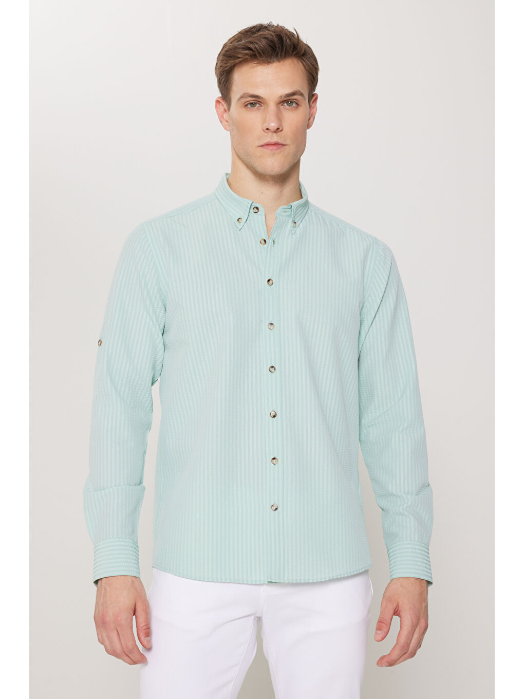 Mavi Erkek Mint Slim Fit Dar Kesim Gofre Desenli Düğmeli Yaka Hafif Kumaş Gömlek