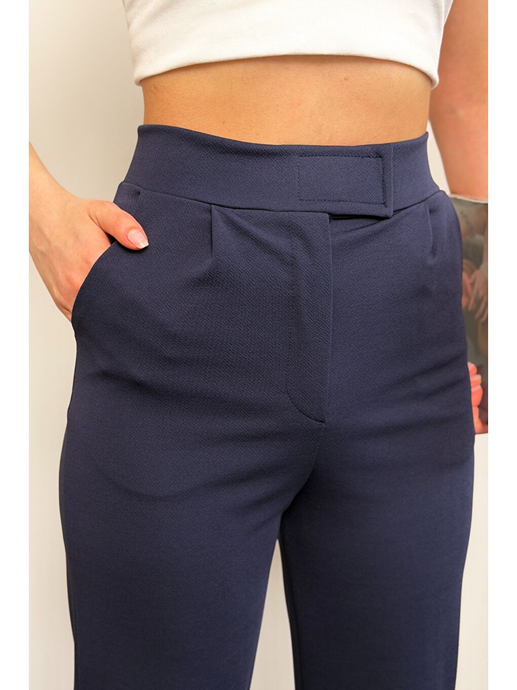 Kadın Yüksek Bel Cırt Kapama Beli Lastikli Fermuarlı Cepli Elastanlı Lacivert Palazzo Pantolon-4