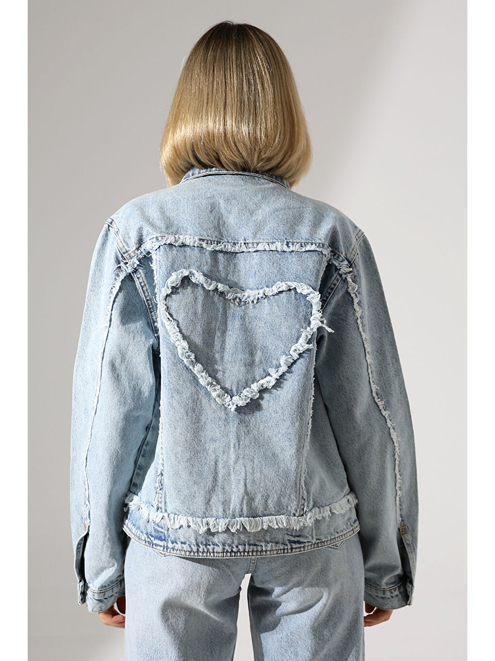 Mavi Sırtı Kalp Detaylı Oversize Denim Ceket-1