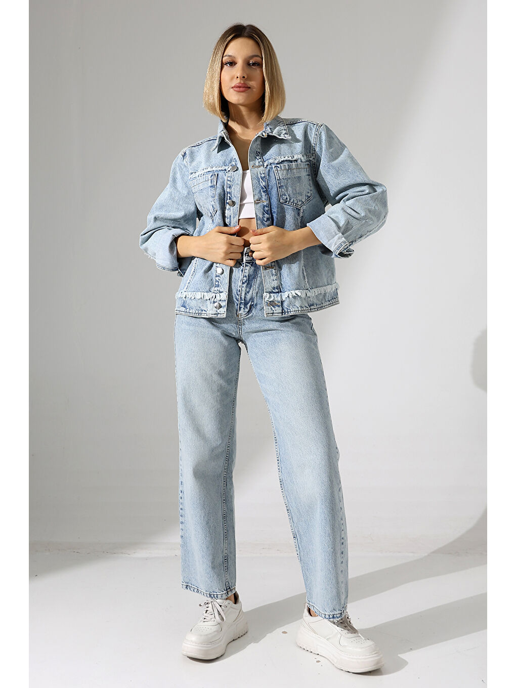 Mavi Sırtı Kalp Detaylı Oversize Denim Ceket-3