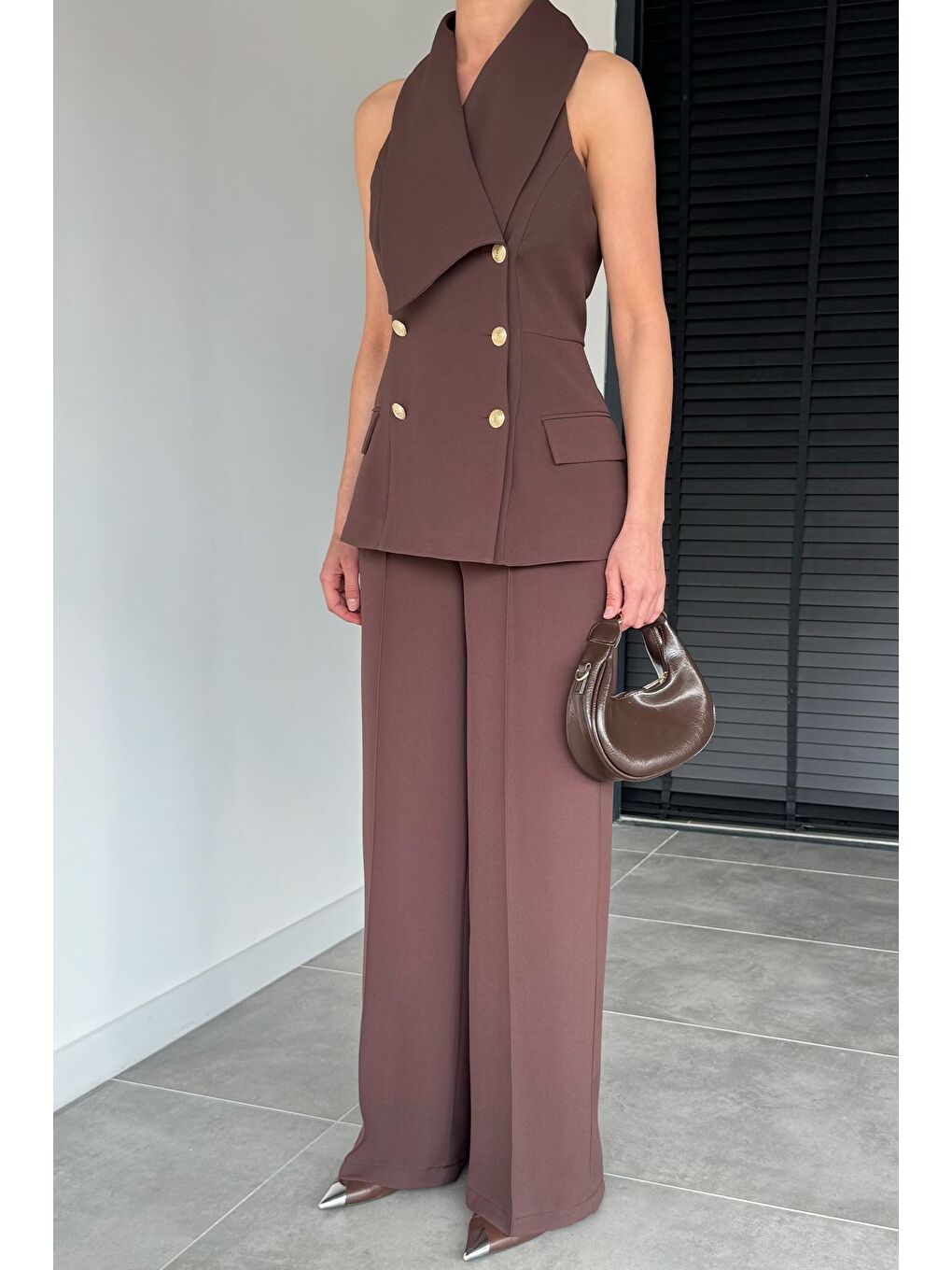 Kahverengi Perry Kadın Gold Detaylı Yelek Pantolon İkili Takım-1