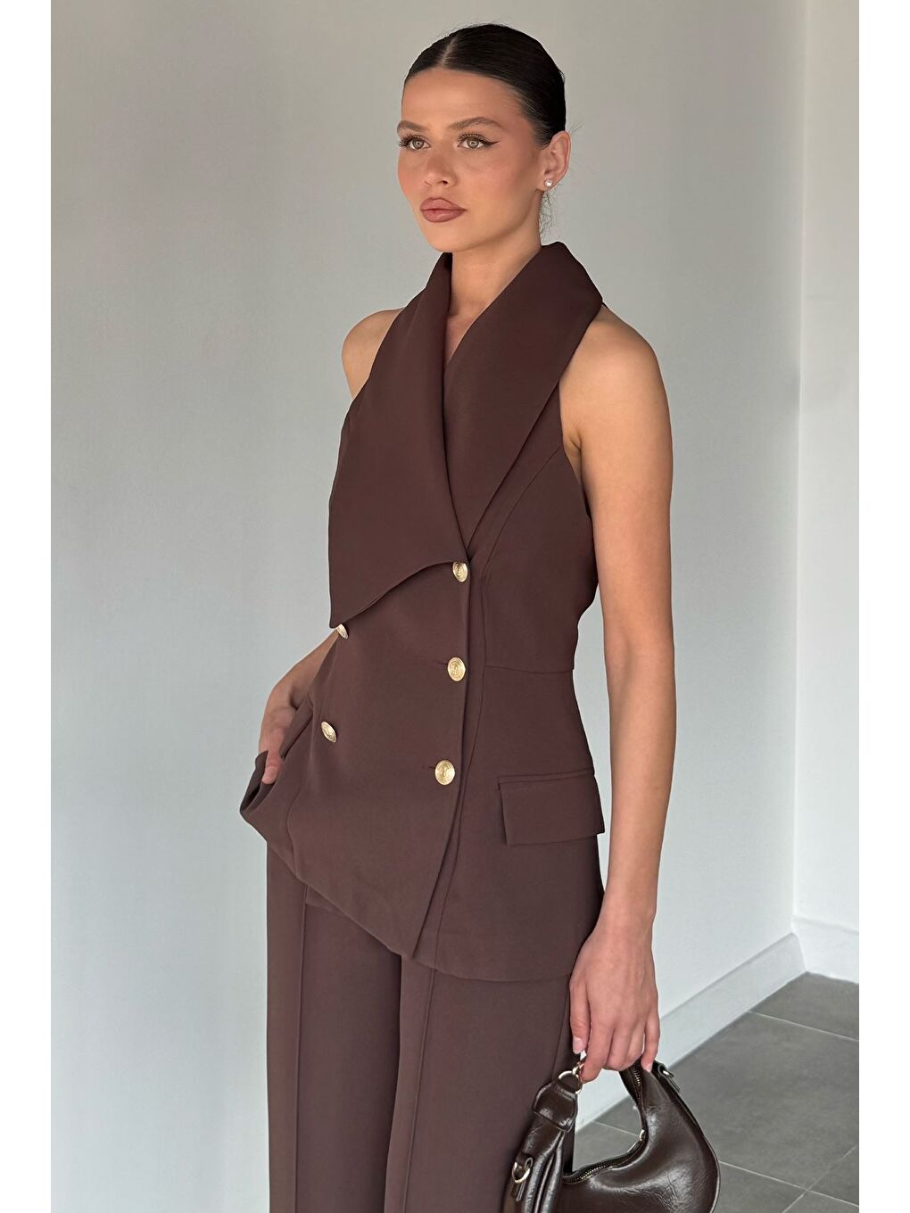 Kahverengi Perry Kadın Gold Detaylı Yelek Pantolon İkili Takım-2
