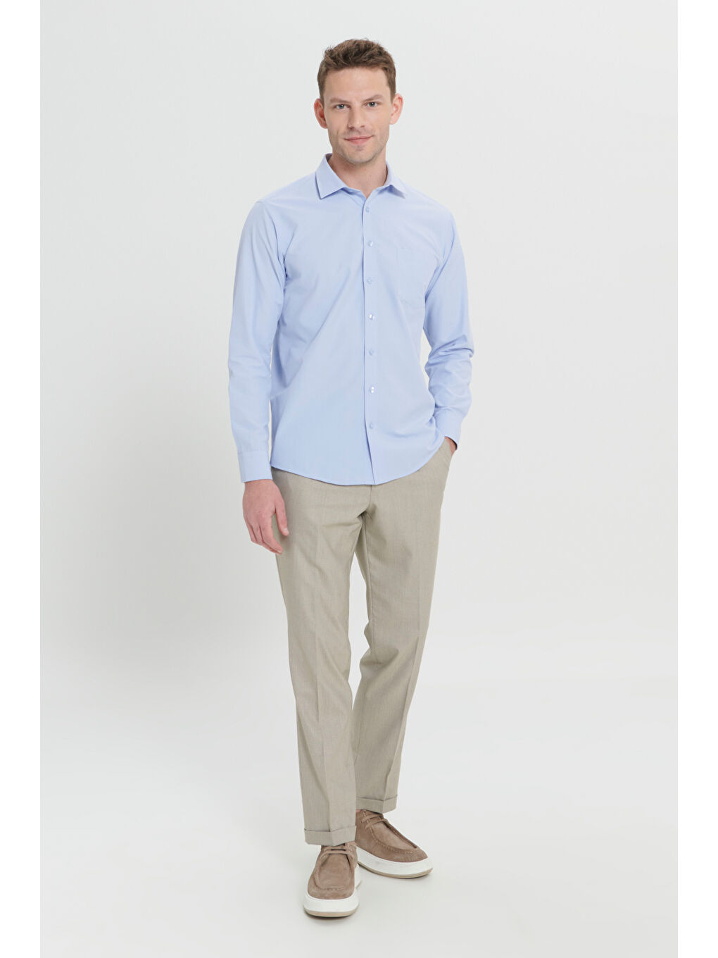 Erkek Açık Mavi Kolay Ütülenebilir Non-Iron Pamuklu Comfort Fit Geniş Kesim Klasik Yaka Gömlek-1